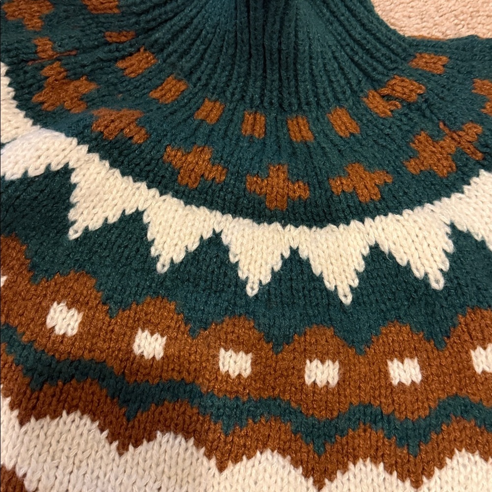 Green and Brown Patterned Women's Sweater - Picture 3 of 6